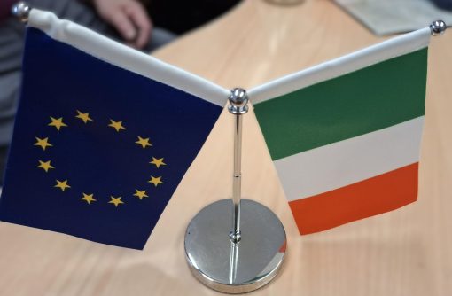 DUAL TABLE FLAGS - IRELAND & USA - Image 7
